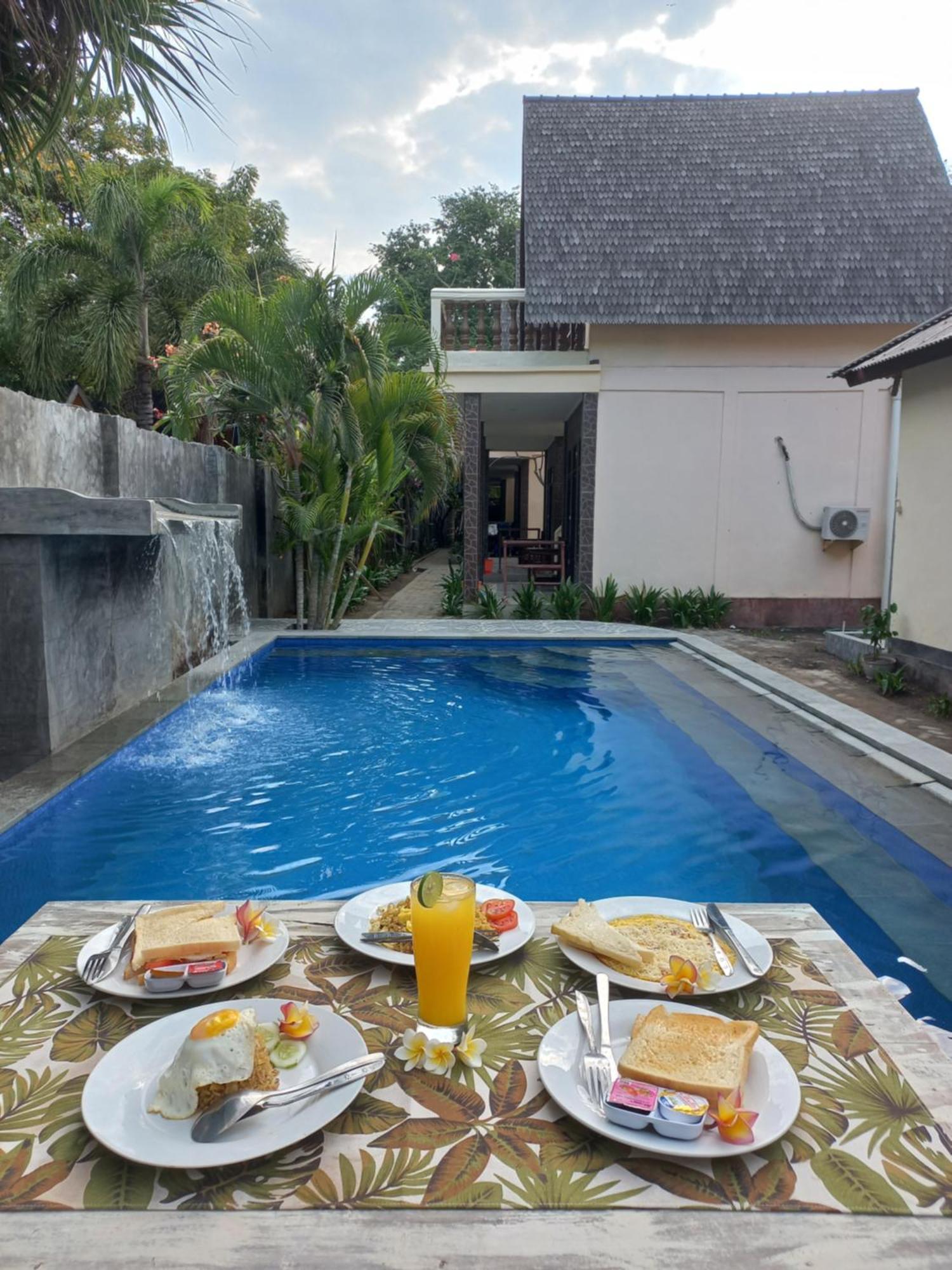 Kusuka Bungalow Гили Траванган Экстерьер фото